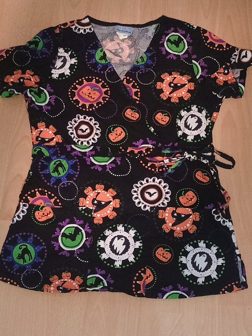 Halloween Scrub Top Size Small